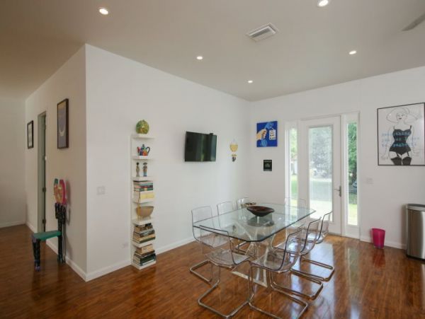 Englewood 4 Bedroom Vacation Pool Home