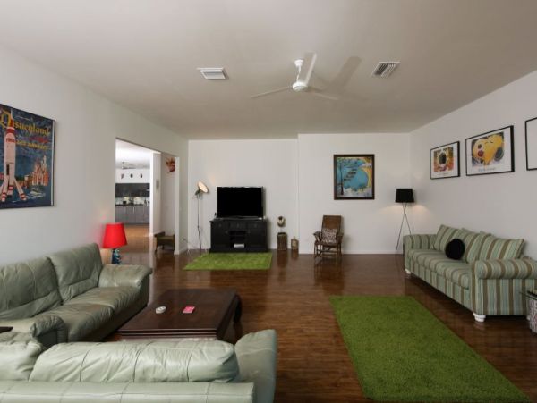 Englewood 4 Bedroom Vacation Pool Home