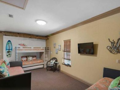 Four Bedroom Vacation Home in Destin Sleeps 12