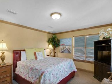 Four Bedroom Vacation Home in Destin Sleeps 12