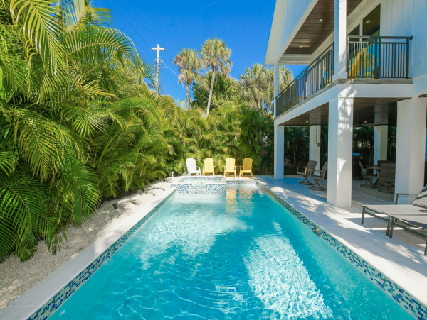 Anna Maria Island Luxury 4 Bedroom plus Loft Home for Rent.