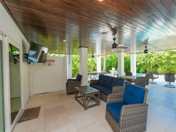 Anna Maria Island Luxury 4 Bedroom plus Loft Home for Rent.