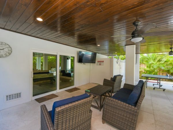 Anna Maria Island Luxury 4 Bedroom plus Loft Home for Rent.