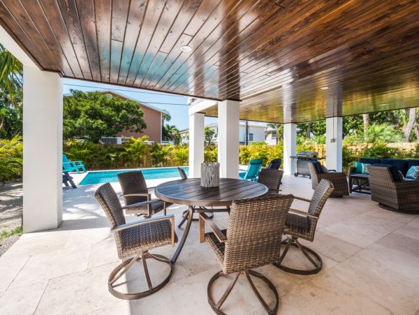 Anna Maria Island Luxury 4 Bedroom plus Loft Home for Rent.