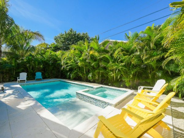 Anna Maria Island Luxury 4 Bedroom plus Loft Home for Rent.