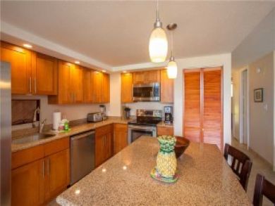 Kihei Two Bedroom Vacation Condo Short Walk to Beach Kihei Two Bedroom Vacation Condo Short Walk to Beach