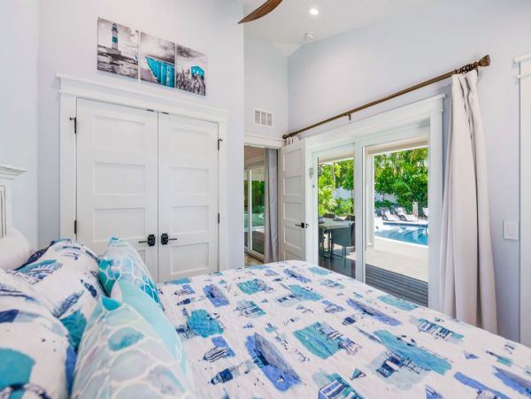 Siesta Key Luxury Pool Vacation Home NEW ARRIVAL