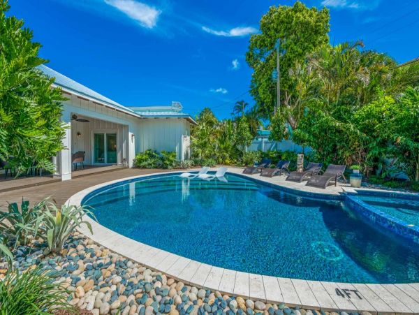 Siesta Key Luxury Pool Vacation Home NEW ARRIVAL