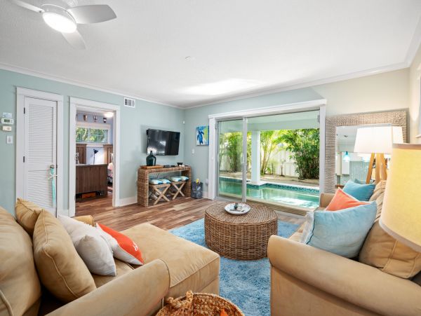 Anna Maria Luxury Five Bedroom Rental Sleeps 8 Walk To Beach