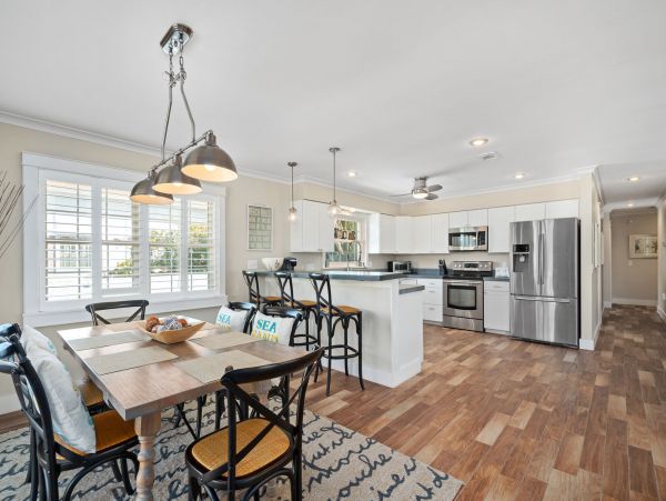 Anna Maria Luxury Five Bedroom Rental Sleeps 8 Walk To Beach