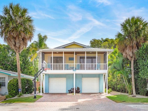 Anna Maria Luxury Five Bedroom Rental Sleeps 8 Walk To Beach