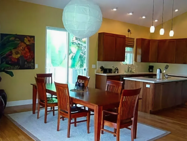 Kailua Vacation Home Rental Sleeps Ten Guests Private Pool