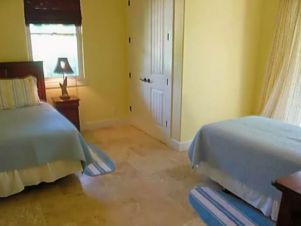 Kailua Vacation Home Rental Sleeps Ten Guests Private Pool