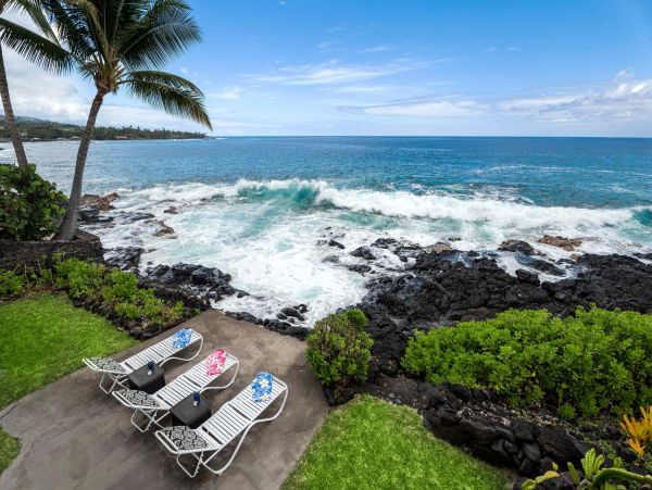 Kailua-Kona Vacation Home Rental Sleeps Eight Guests
