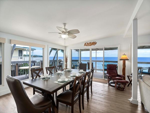 Kailua-Kona Vacation Home Rental Sleeps Eight Guests