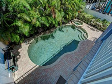 Only a Minute to the Beach Anna Maria Vacation Luxury Home