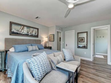 Only a Minute to the Beach Anna Maria Vacation Luxury Home