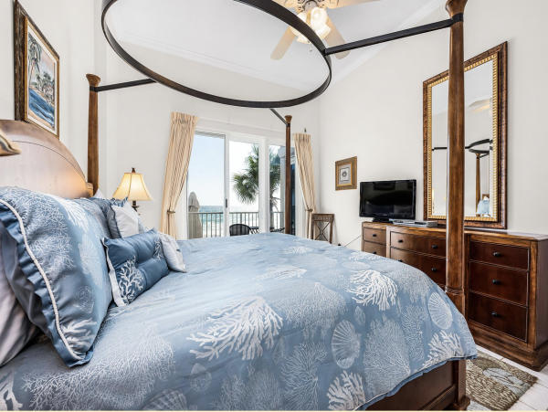 Destin Beach Vacation Condo Full Gulf View - Sleeps 6