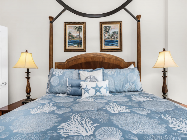 Destin Beach Vacation Condo Full Gulf View - Sleeps 6