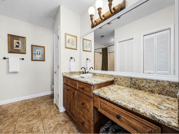 Destin Beach Vacation Condo Full Gulf View - Sleeps 6