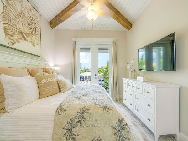Luxury Seven Bedroom Vacation Rental Home on Lido Key