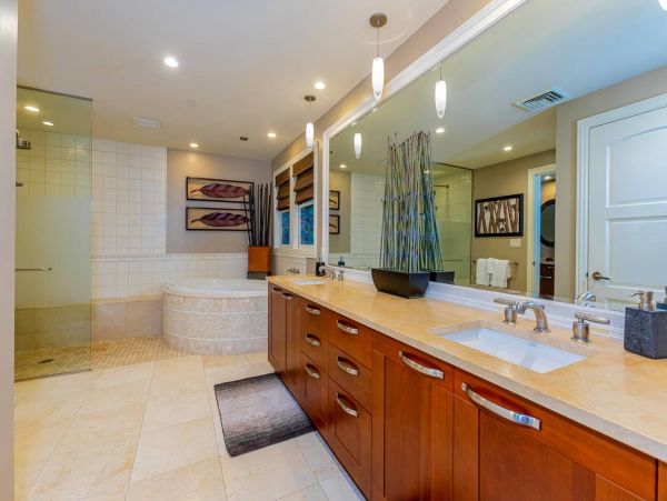 Walk to Beach Condo in Wailea Three Bedrooms