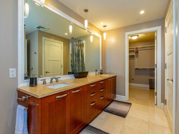Walk to Beach Condo in Wailea Three Bedrooms