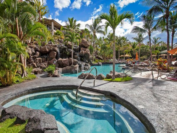 Walk to Beach Condo in Wailea Three Bedrooms