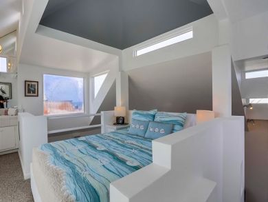 San Diego Two Bedroom Home Sleeps Seven Just Steps to Beach