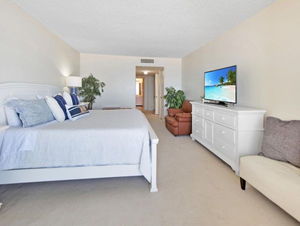 Gulf Front Marco Island Three Bedroom