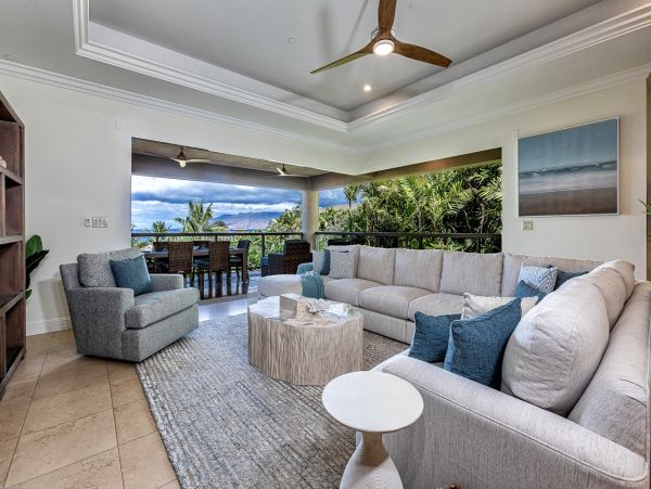 Wailea Luxury All the Way Call your Emerald Kite Agent Today