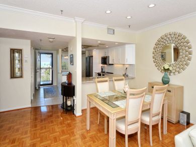 Longboat Key Bay View Vacation Condo, Walk to Beach