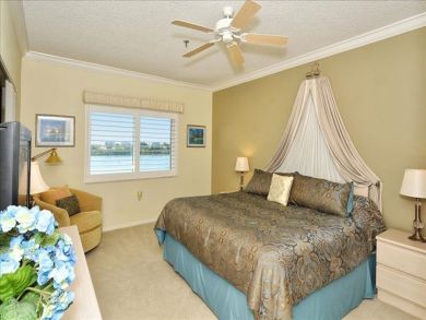 Longboat Key Bay View Vacation Condo, Walk to Beach