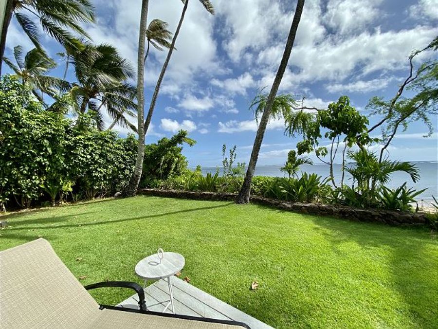 Honolulu 4 Bedroom Beach Front Vacation Home