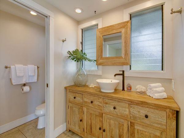 Honolulu 4 Bedroom Beach Front Vacation Home