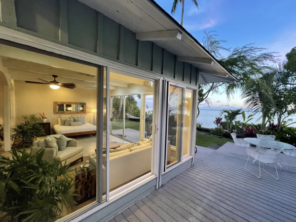 Honolulu 4 Bedroom Beach Front Vacation Home