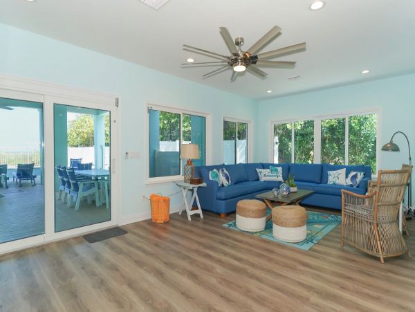 Luxury 4 Bedroom Villa on the Beach on Anna Maria Sleeps 8