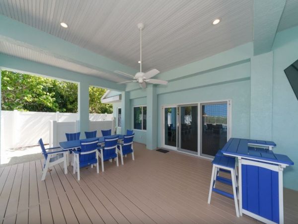 Luxury 4 Bedroom Villa on the Beach on Anna Maria Sleeps 8