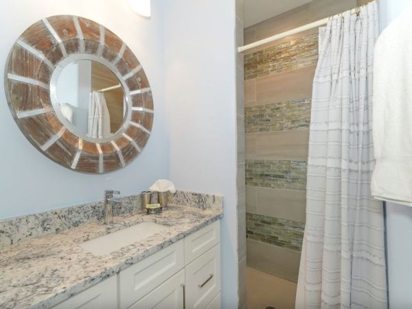 Luxury 4 Bedroom Villa on the Beach on Anna Maria Sleeps 8