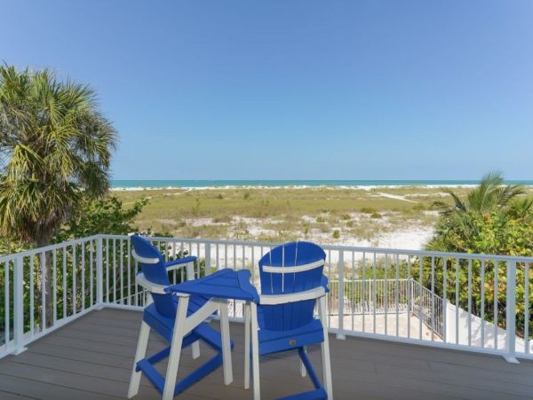 Luxury 4 Bedroom Villa on the Beach on Anna Maria Sleeps 8