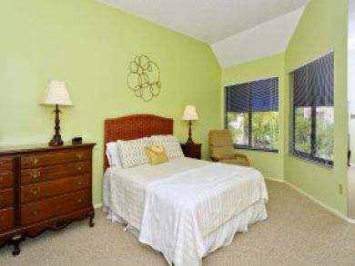 Great Value Longboat Key Townhome Short Walk to the Beach