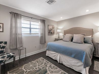 Destin Beachfront Condo Three Bedroom Sleeps Eight