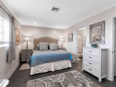 Destin Beachfront Condo Three Bedroom Sleeps Eight