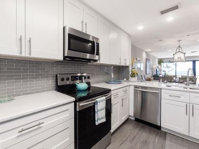Destin Beachfront Condo Three Bedroom Sleeps Eight