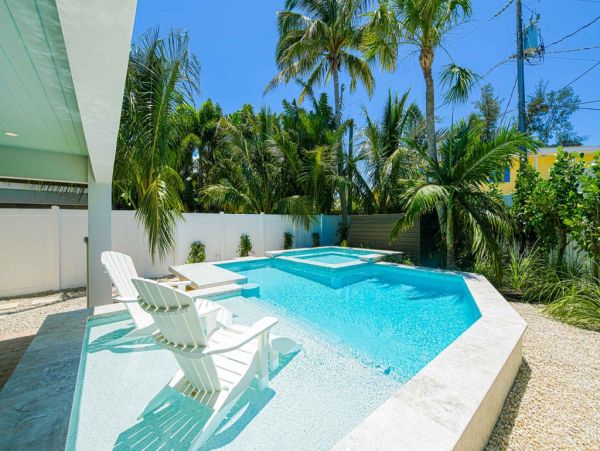 Siesta Key Luxury Vacation Rental - Florida Beachfront Family Villa