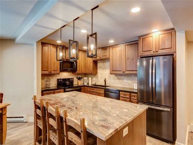 Breckenridge Luxury Vacation Condo 2 Bedrooms Walk to Lifts