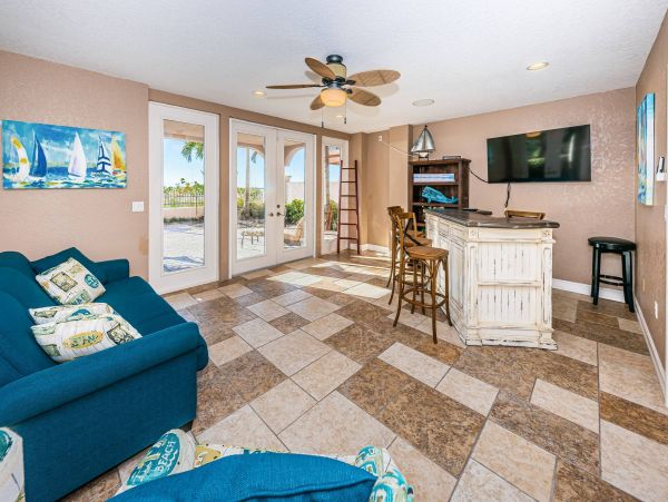 Treasure Island Beachfront Vacation Rental Luxury 5-Bedroom Gulf Coast Home with Pool