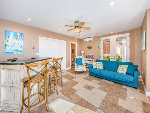 Treasure Island Beachfront Vacation Rental Luxury 5-Bedroom Gulf Coast Home with Pool