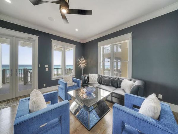 Luxury Destin 8 Bedroom Rental Home with Communal Pool