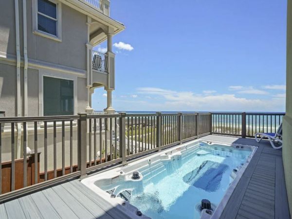 Luxury Destin 8 Bedroom Rental Home with Communal Pool